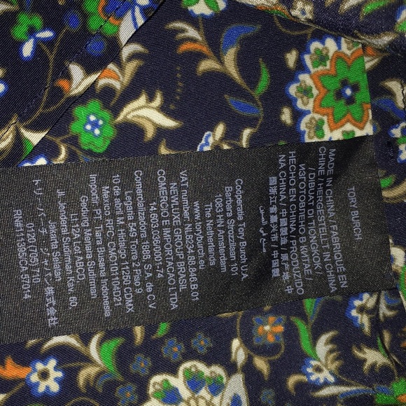 Tory Burch Ditsy Floral Print Silk Blouse | Flutter Sleeve | Size 2 - Picture 7 of 8